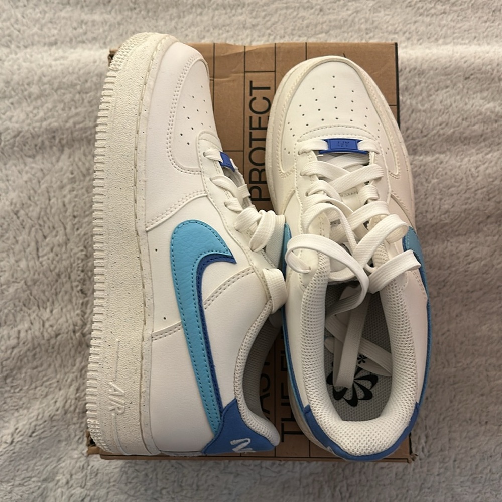 Nike Air Force 1 Low LV8 sail Blue and White 6.5 big kids new in box never worn
